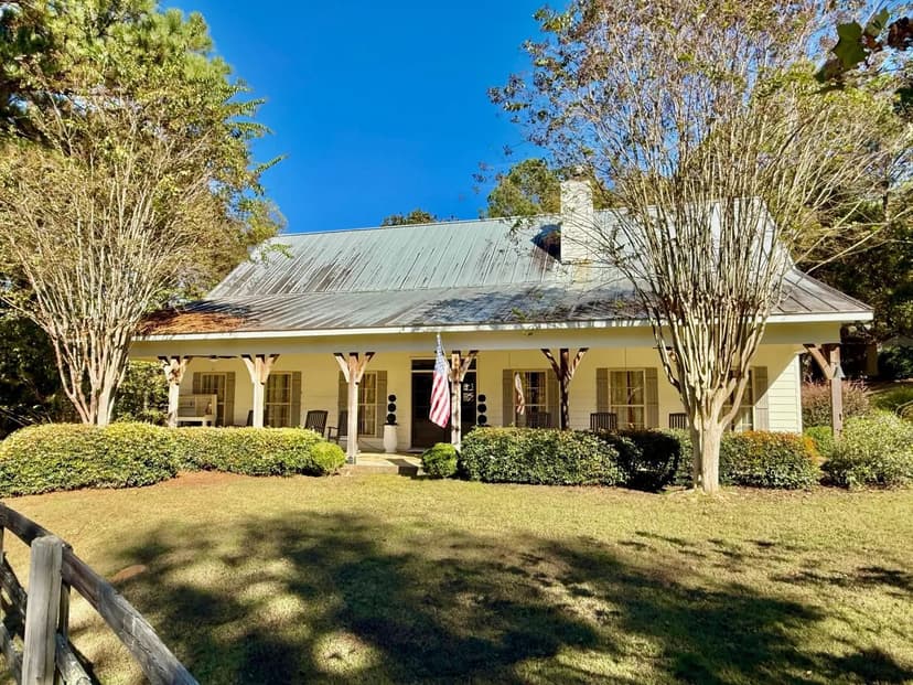 "Maple Ridge Farm" / 82 acres with Farmhouse