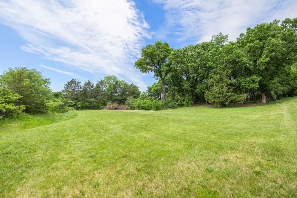 1.01 Acres of Land for Sale in Lake Elmo, Minnesota - Lake Elmo, Minnesota, 55042