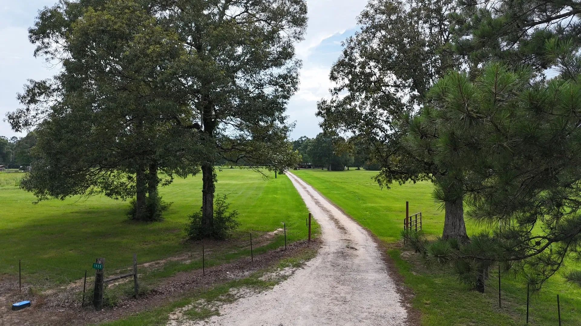26.06 Acres of Land for Sale in Buna, Texas - Buna, Texas, 77612