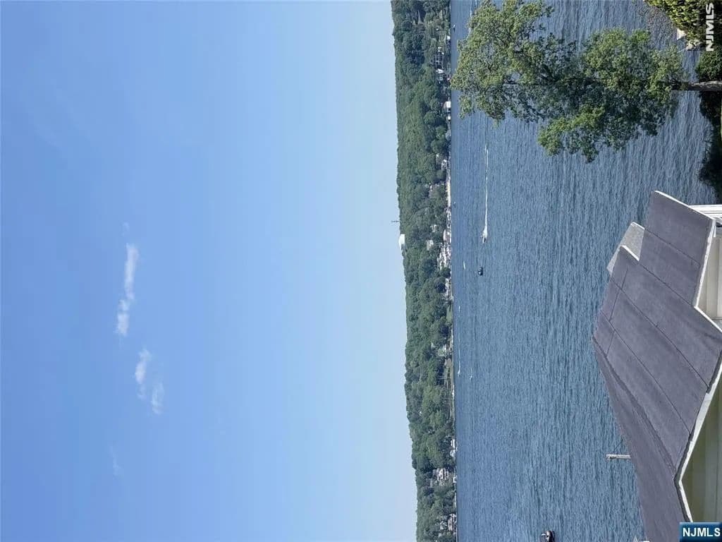 Land for Sale in Hopatcong, NJ - Hopatcong, New Jersey, 07843