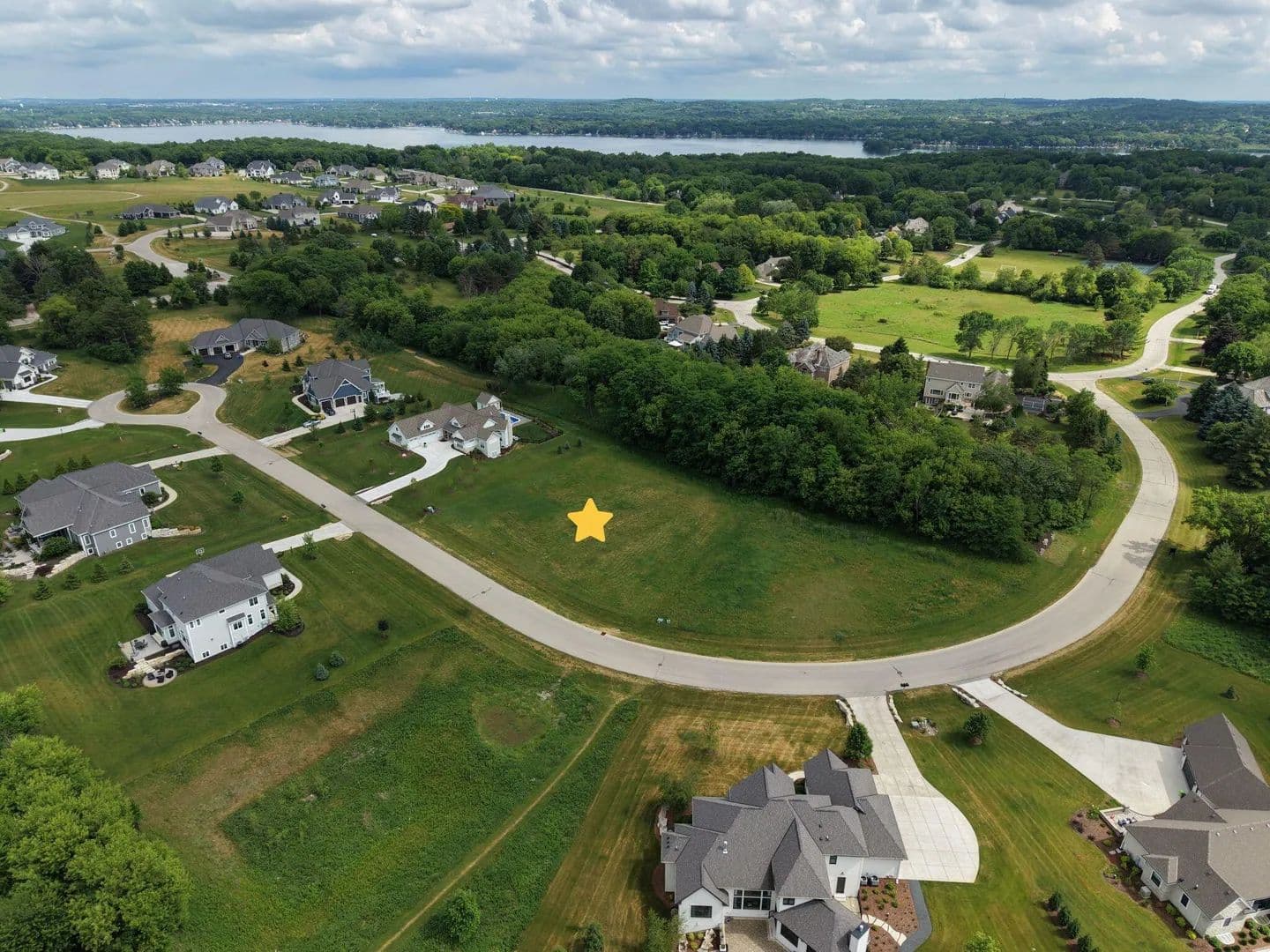 1 Acre of Land for Sale in Delafield, Wisconsin - Delafield, Wisconsin, 53018