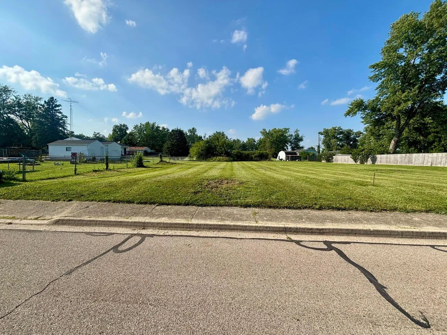 Lots & Land-Other in Jamestown - Jamestown, Ohio, 45335