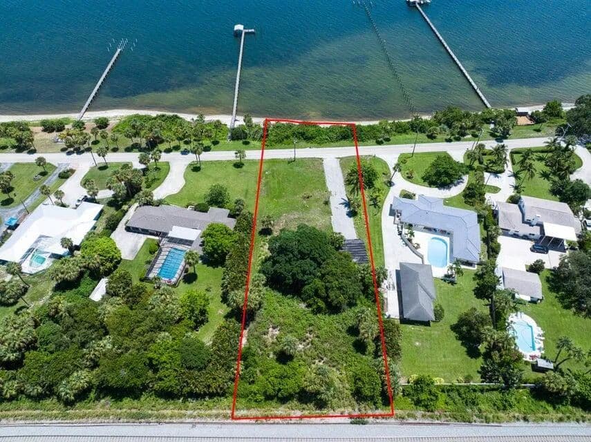 Land -Single Family Acreage in Fort Pierce - Fort Pierce, Florida, 34950