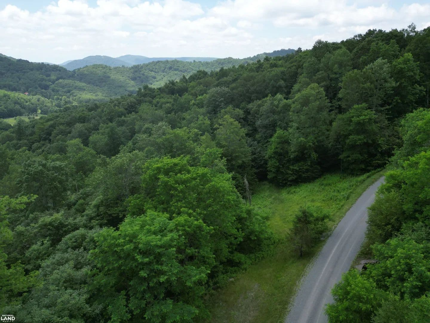 Mountain Paradise with Epic Views - 3.74 Acres in Sunset Mountain Village - Slatyfork, West Virginia, 26294