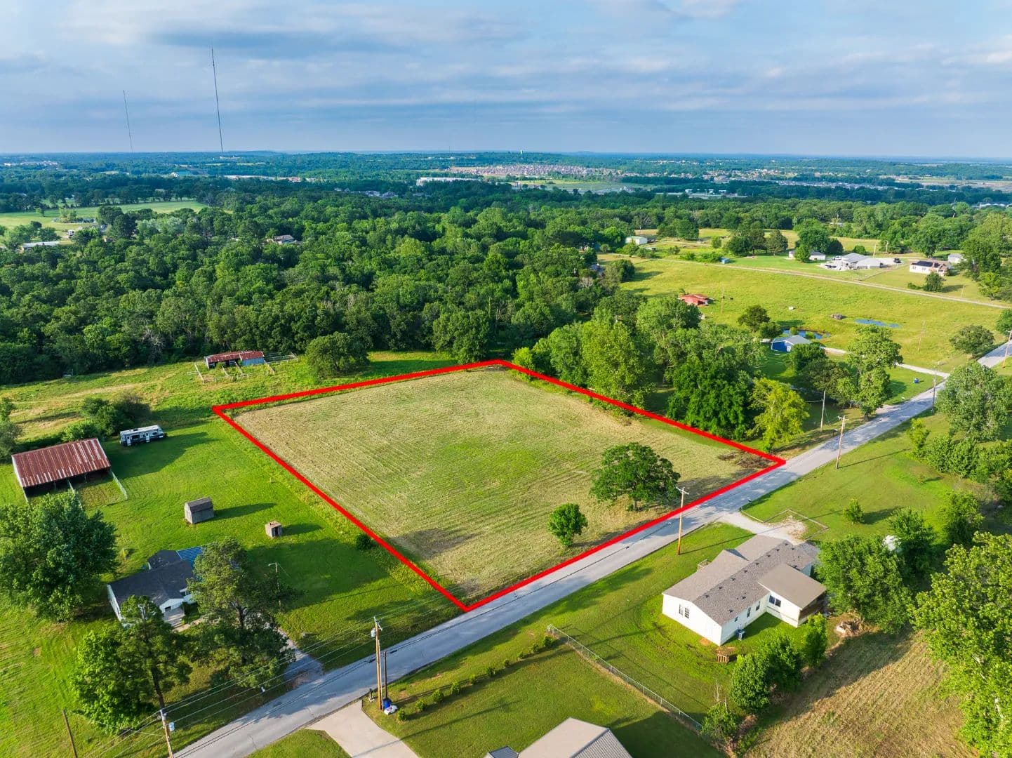 2 E 121st Street Coweta, OK 74429 - Coweta, Oklahoma, 74429