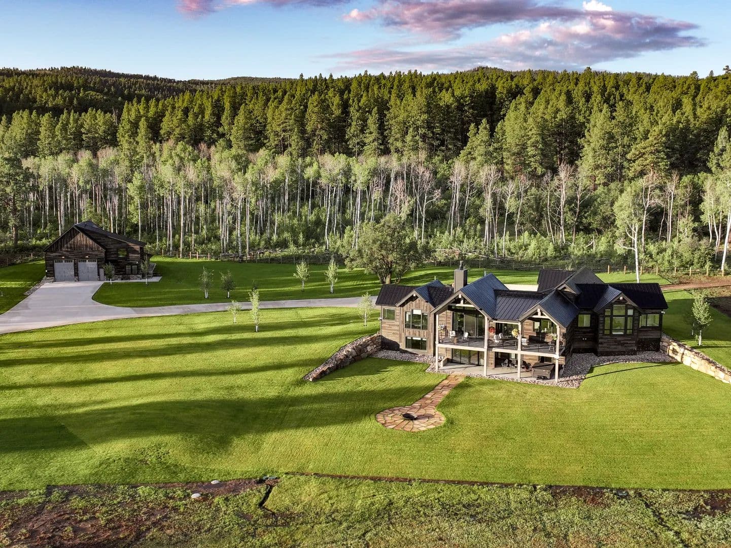 Rough Diamond Ranch - Chromo, Colorado, 81128