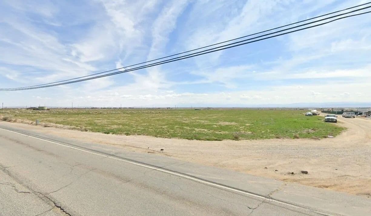Lots & Land-Other in Rosamond - Rosamond, California, 93560