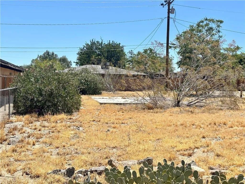 Lots & Land-Other in Joshua Tree - Joshua Tree, California, 92252