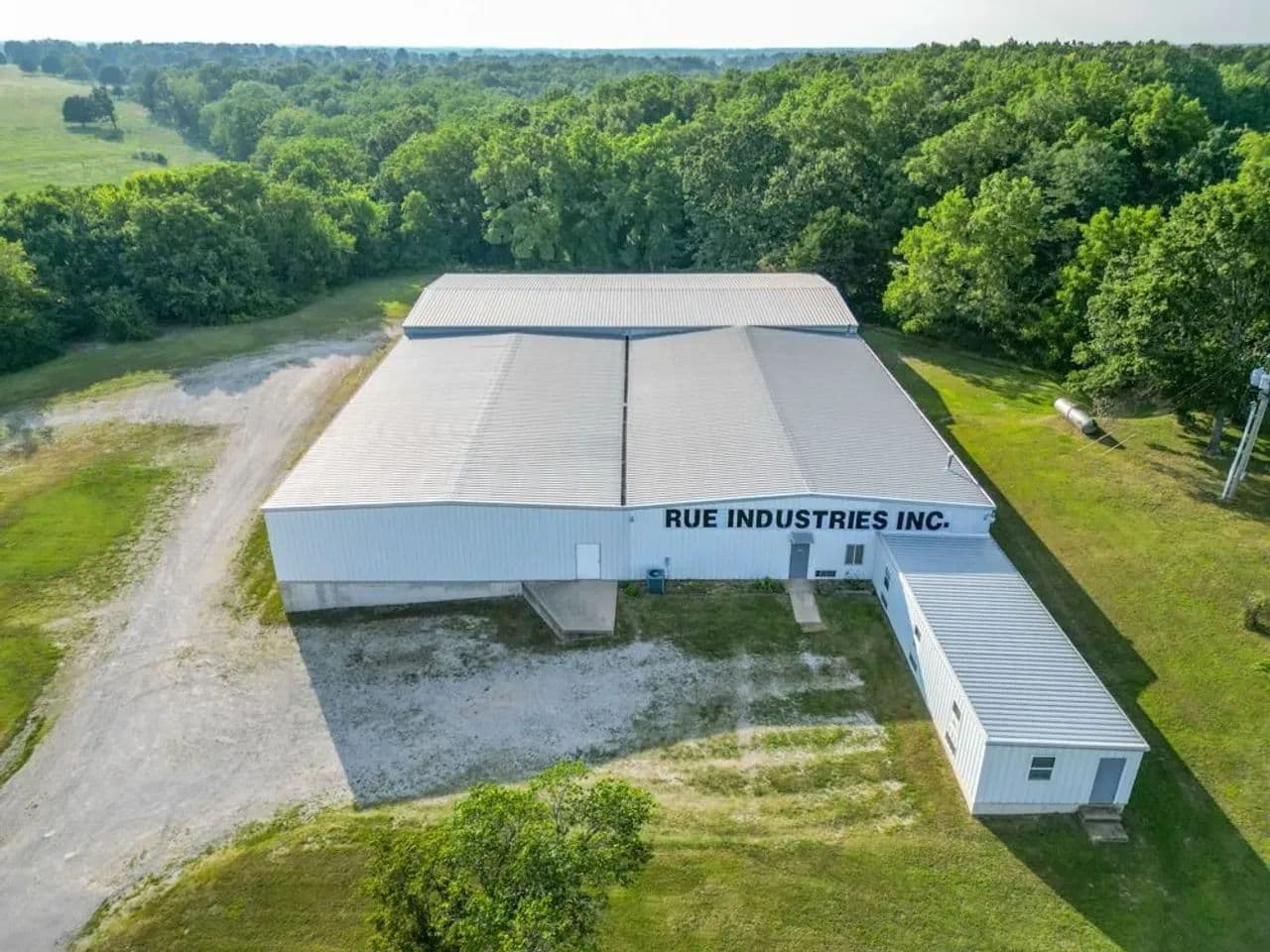 Commercial Building on 4.26 Acres In Laclede County Mo - land for sale