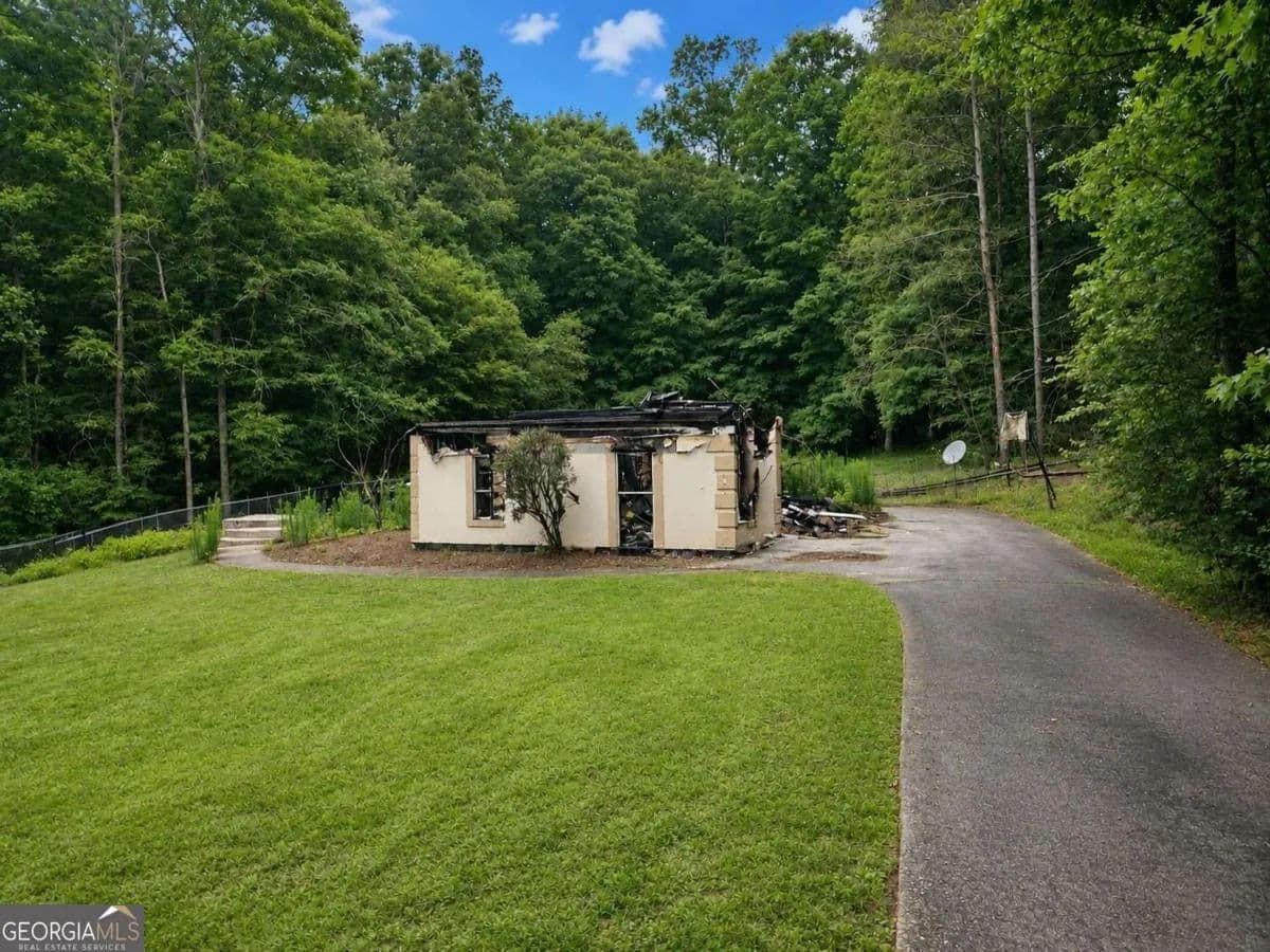 Property from 195 Old Fairburn Close SW - KW - Atlanta, Georgia, 30331