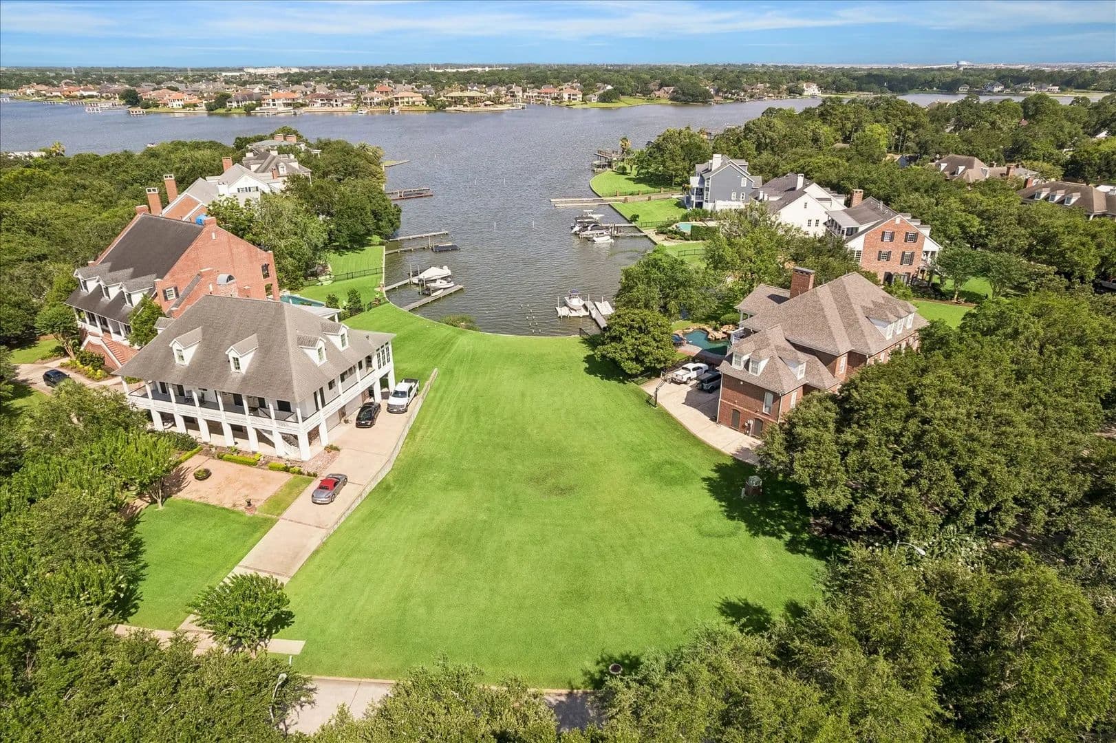 0.44 Acres of Land for Sale in Taylor Lake Village, TX - Taylor Lake Village, Texas, 77586