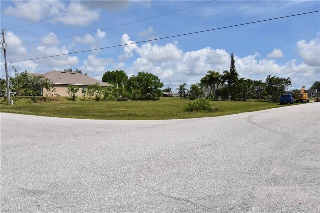 0.24 Acres of Land for Sale in Cape Coral, Florida - Cape Coral, Florida, 33993