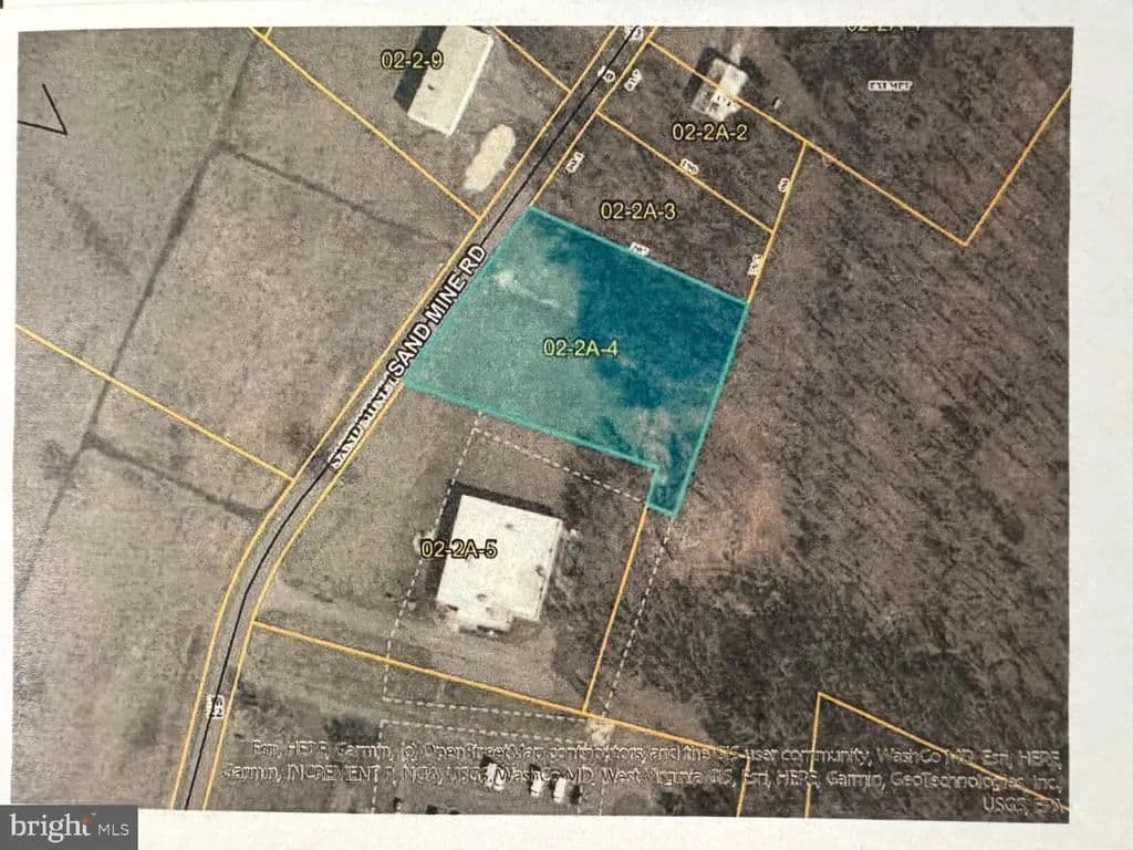 Property from SAND MINE ROAD - KW - Berkeley Springs, West Virginia, 25411