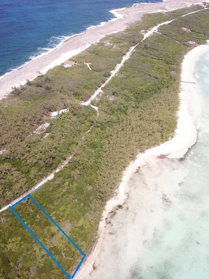 Vacant Land in Whale Point Estates, Eleuthera - land for sale