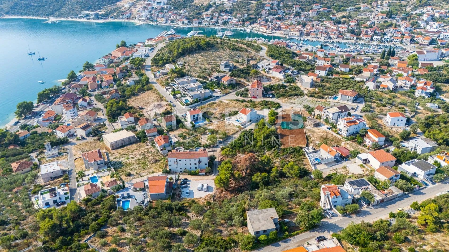 Trogir, Marina - građevinsko zemljište blizu mora - land for sale