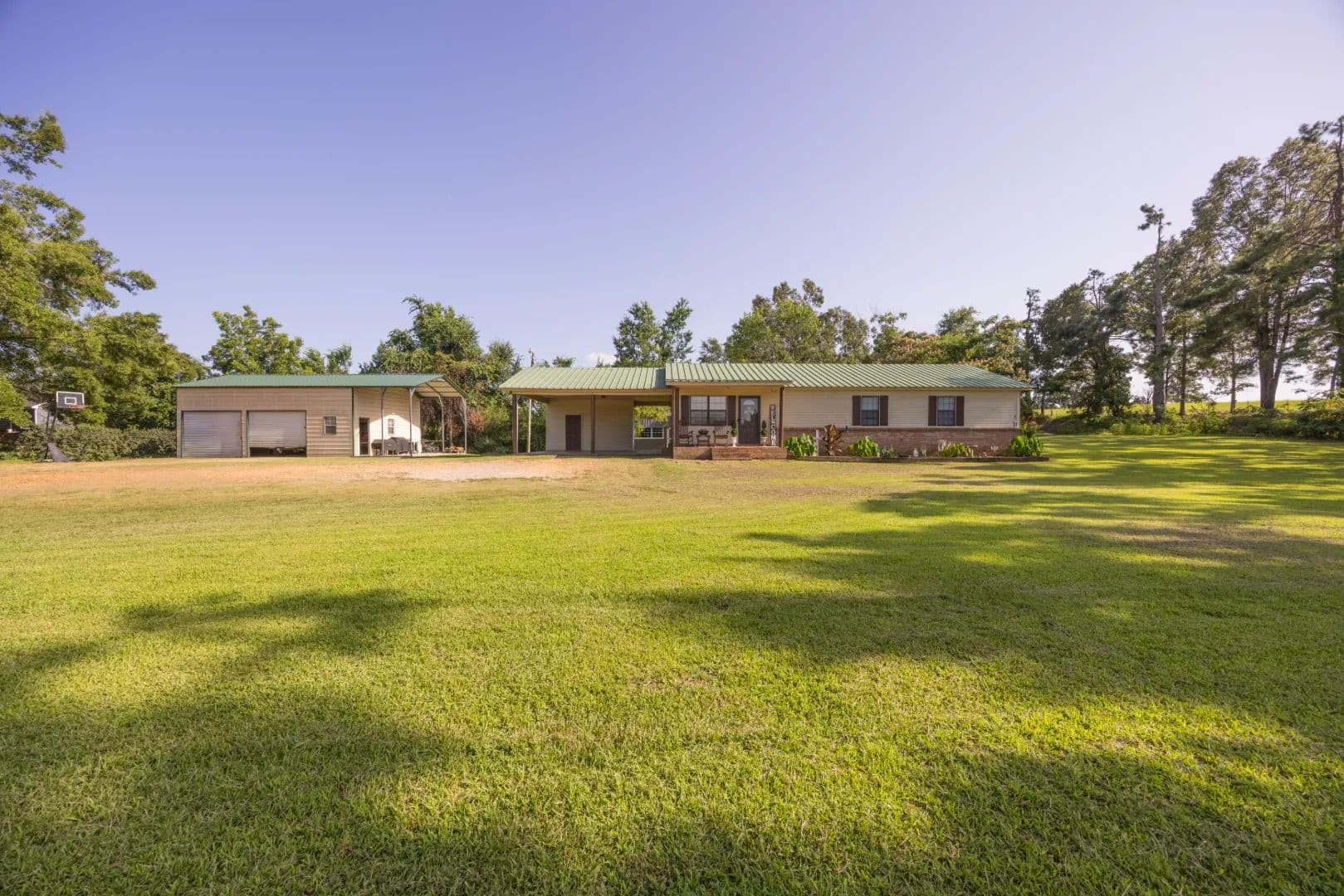 Home on 1 Acre Corner Lot iin Panola County, MS - Courtland, Mississippi, 38620