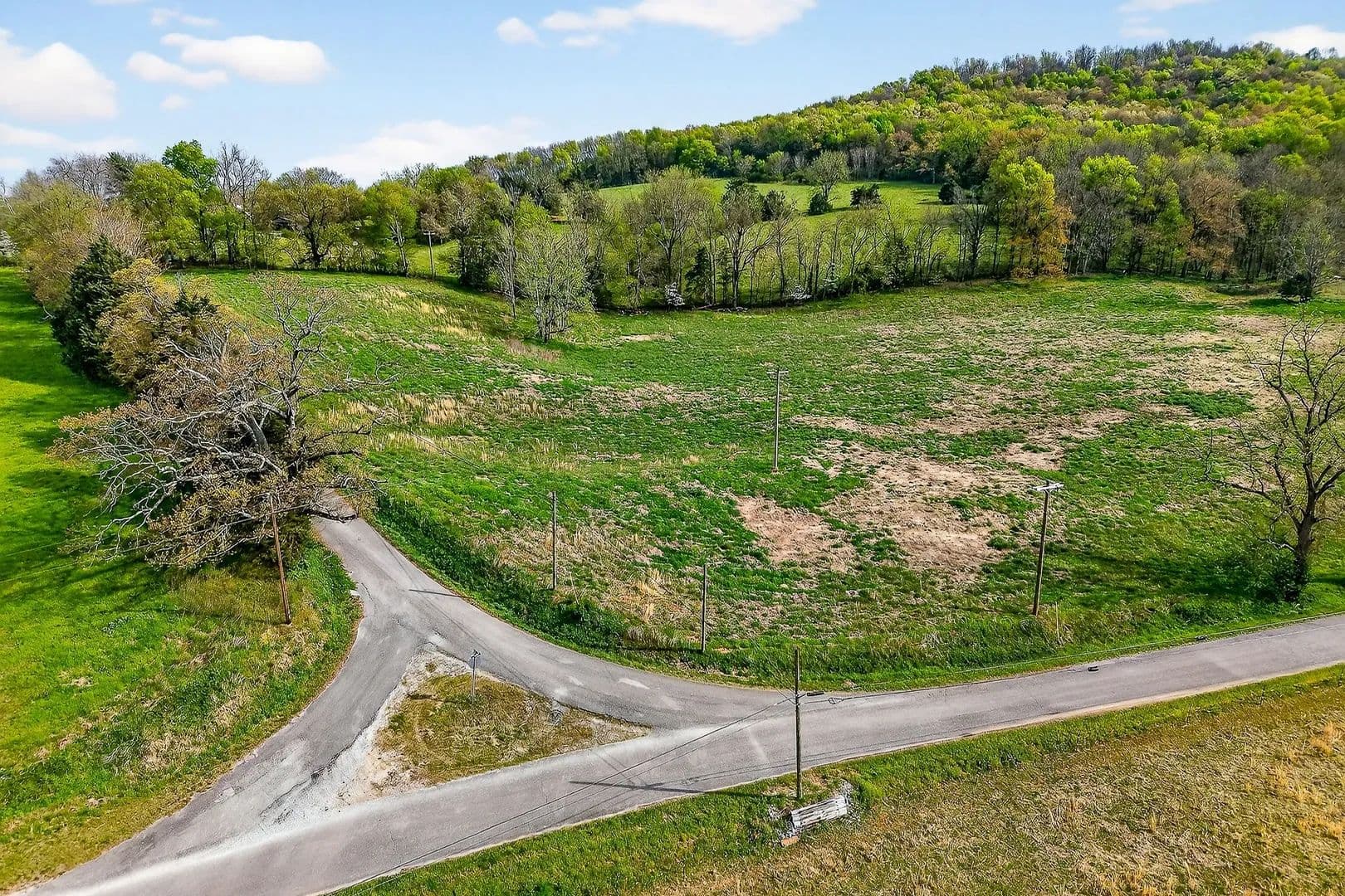 0.85 Acres of Land for Sale in Walling, Tennessee - Walling, Tennessee, 38587