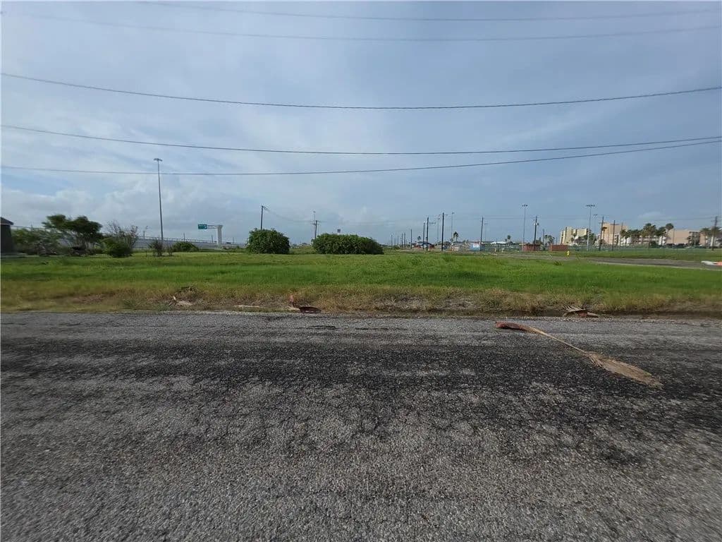 0.15 Acres of Land for Sale in Corpus Christi, TX - Corpus Christi, Texas, 78402