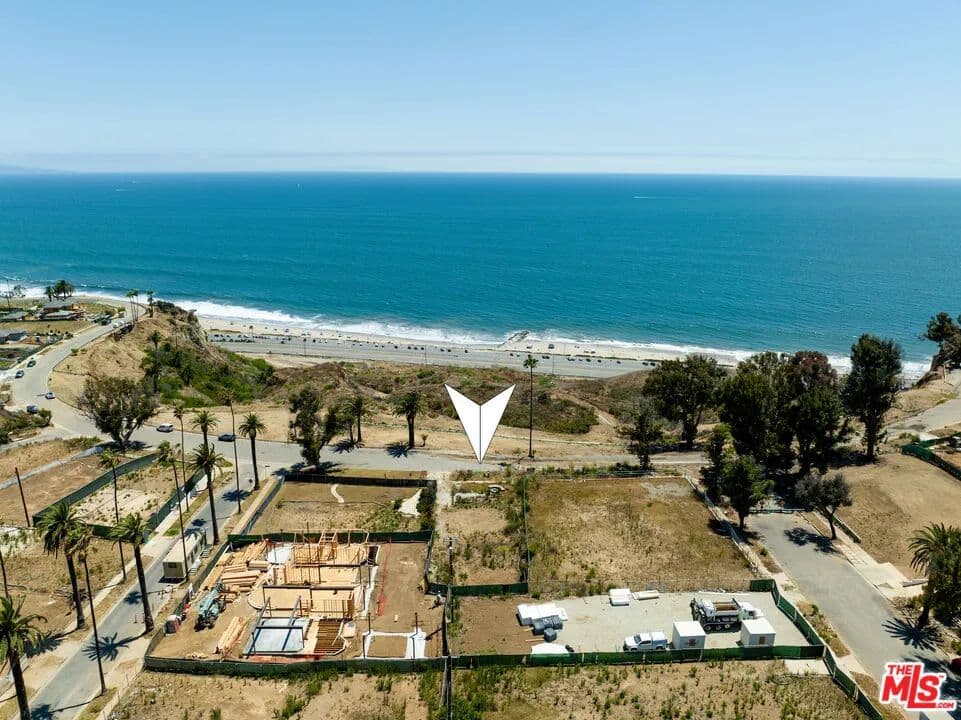 0.15 Acres of Land for Sale in Pacific Palisades, CA - Pacific Palisades, California, 90272