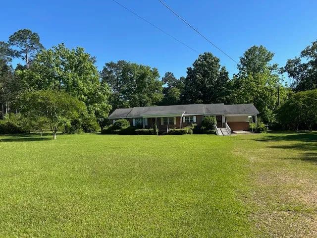3100 River Ridge Rd. Summit, MS| Home & 15 acres - Summit, Mississippi, 39666