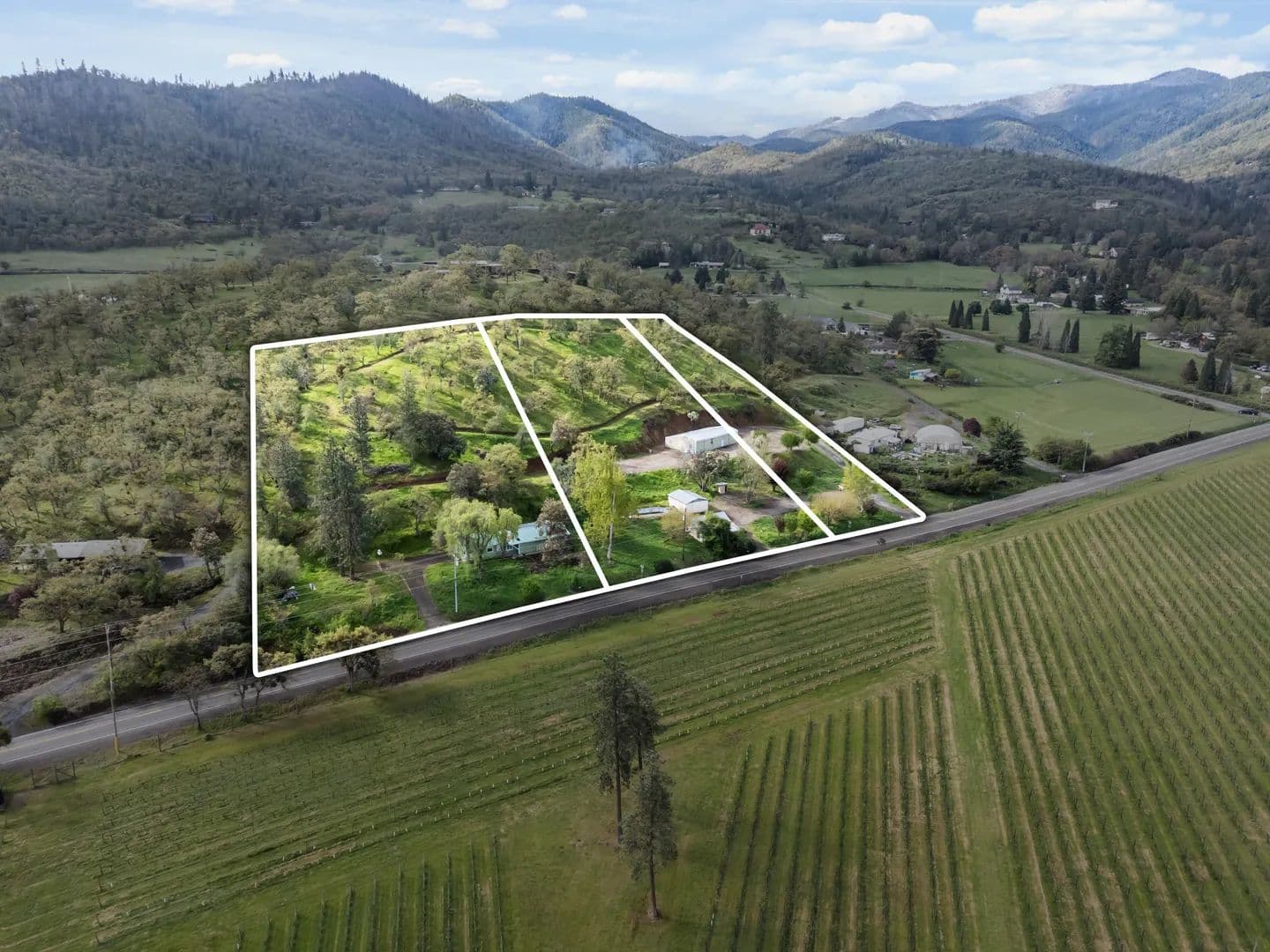 2373 Pioneer Road - Talent, Oregon, 97540