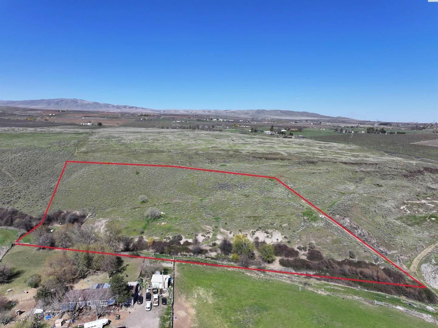 8.67 Acres of Land for Sale in Benton City, Washington - Benton City, Washington, 99320