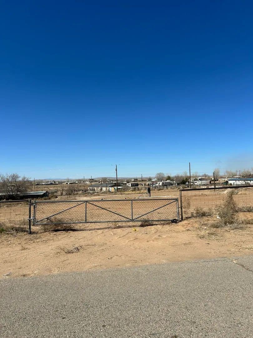 Property from 25 San Francisco Avenue - KW - Los Lunas, New Mexico, 87031