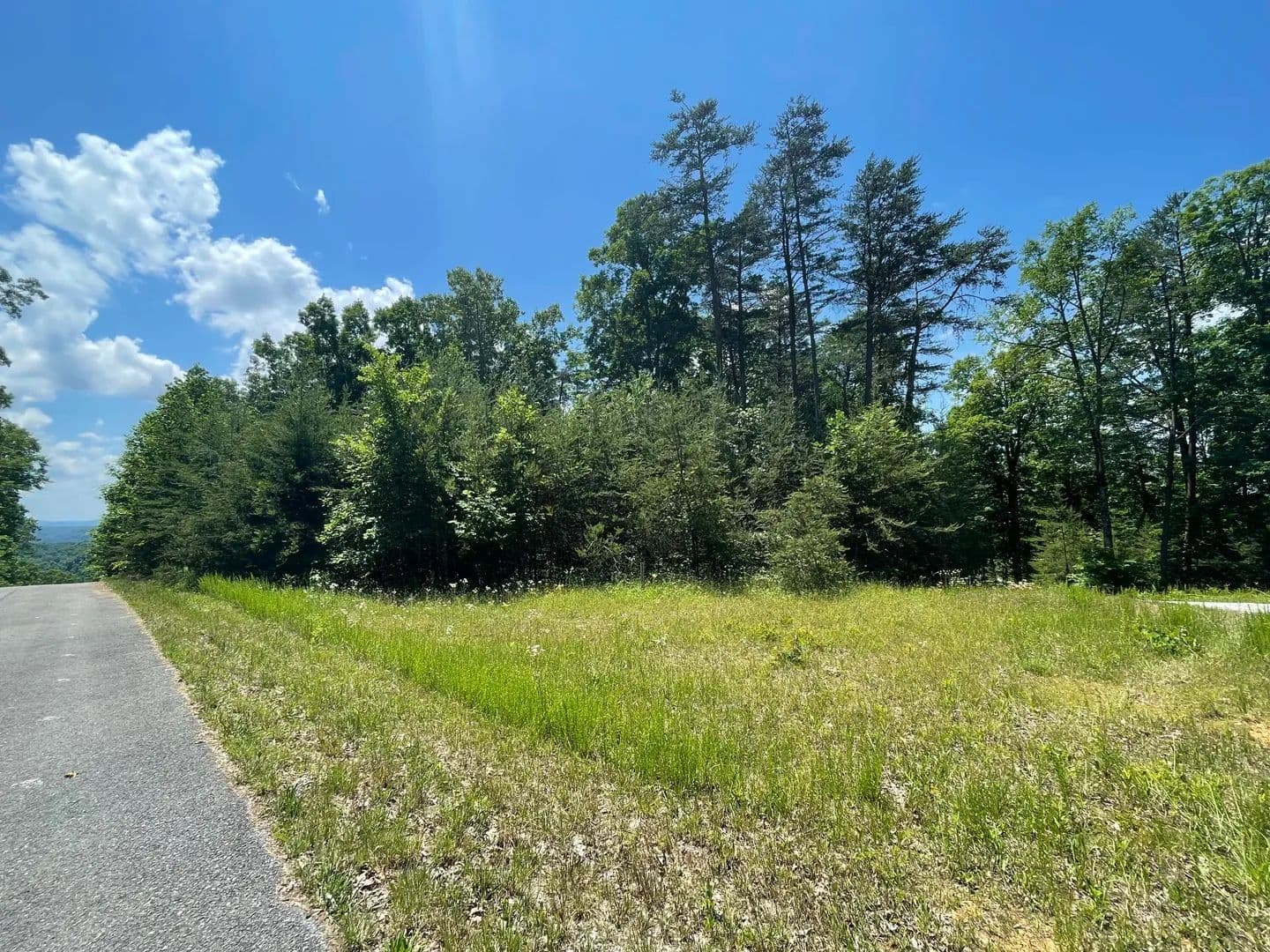 1.26 Acres of Land for Sale in Monticello, Kentucky - Monticello, Kentucky, 42633