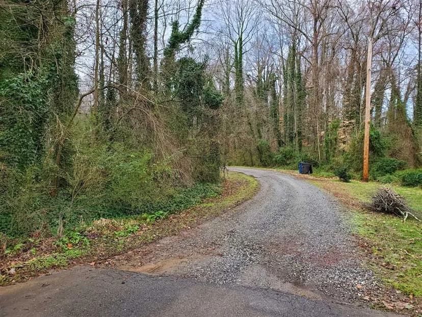 Secluded lot Statesville, Iredell County