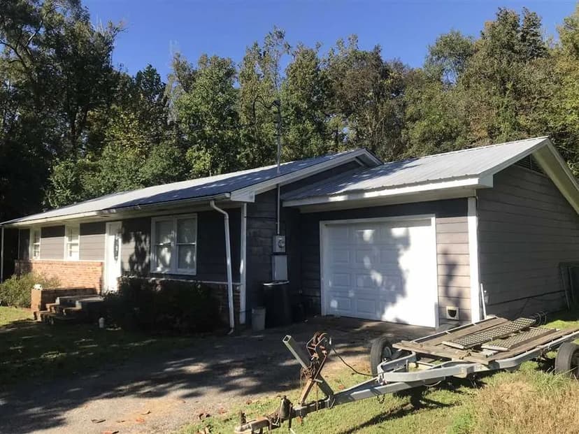 House and Lot in Eutaw, AL Wheatland Circle