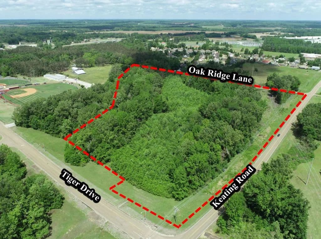 17 Acres of Land for Sale in Batesville, Mississippi - Batesville, Mississippi, 38606
