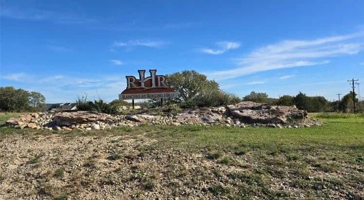 Property from 240 Rolling Hills Boulevard - KW - Alvord, Texas, 76225