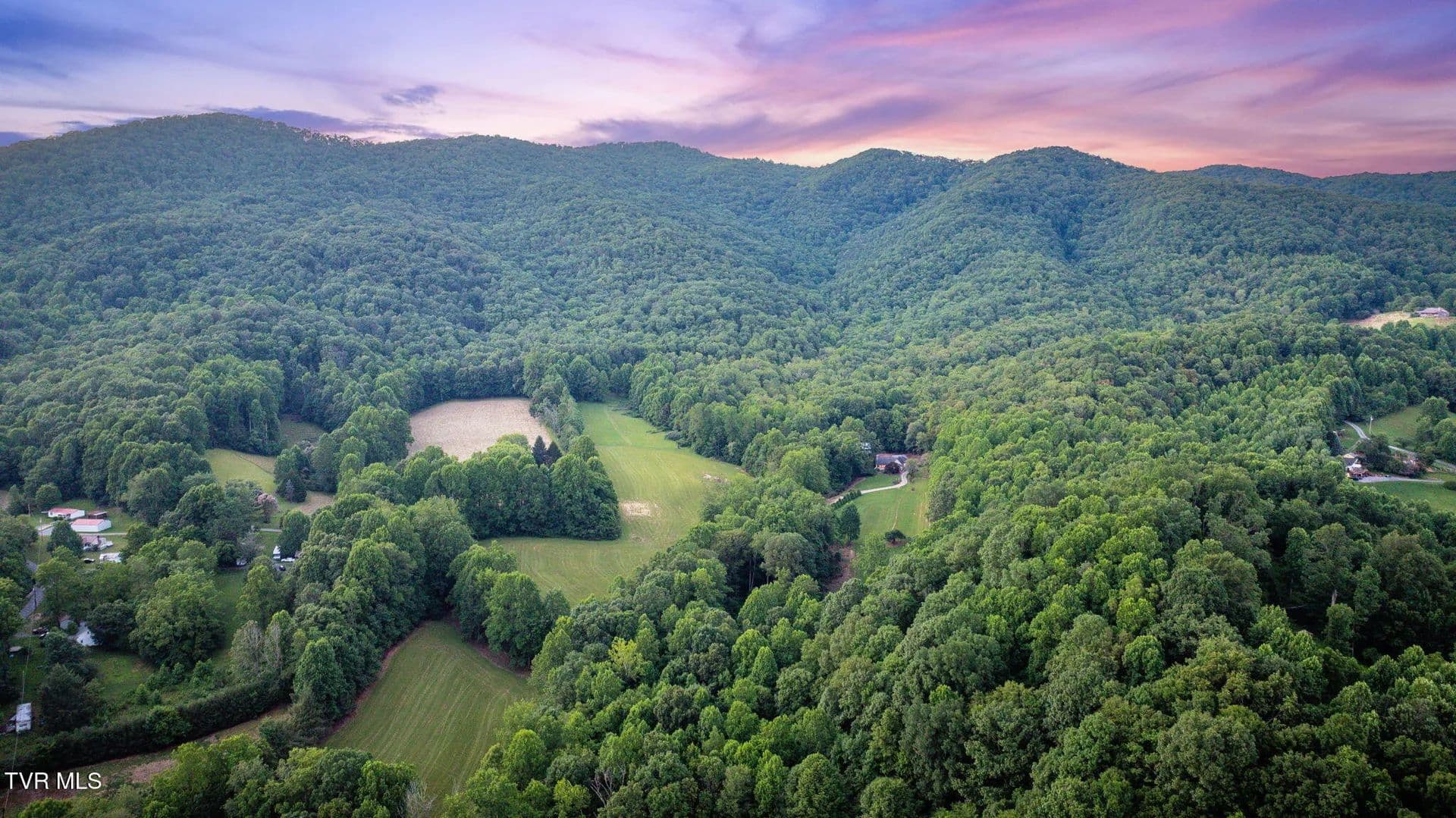 Property from 284 Bulldog Hollow Hollow - KW - Elizabethton, Tennessee, 37643