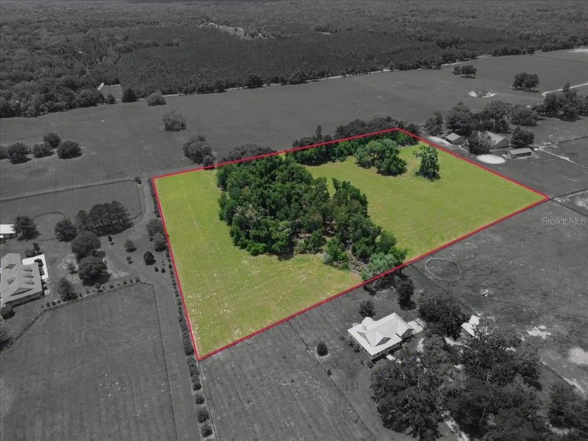 10.65 Acres of Land for Sale in Fort White, Florida - Fort White, Florida, 32038