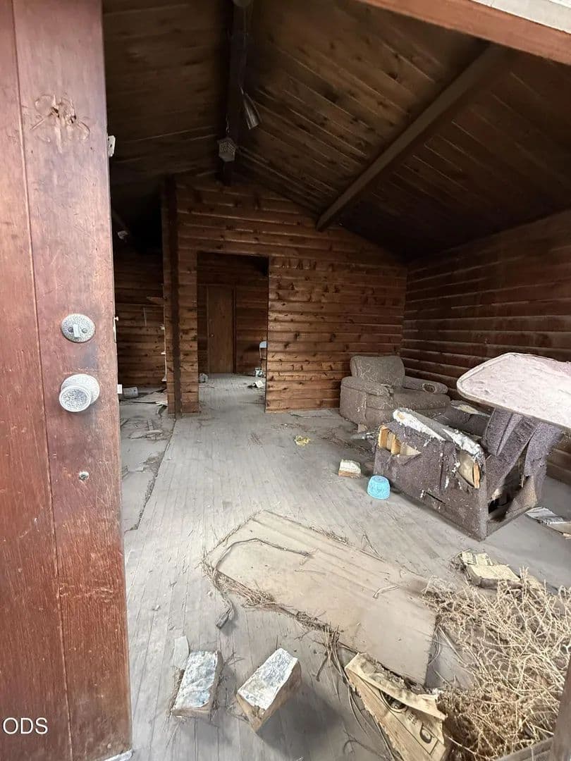 Property from 9208 Mina Bird Drive - KW - Bonanza, Oregon, 97623