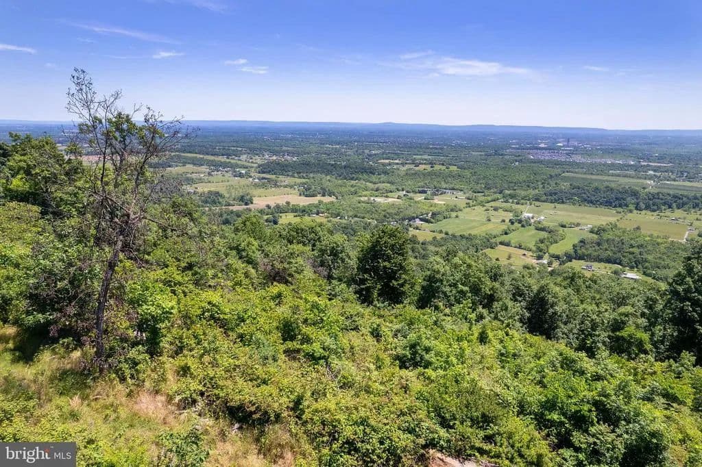 10 Acres of Land for Sale in Martinsburg, West Virginia - Martinsburg, West Virginia, 25403