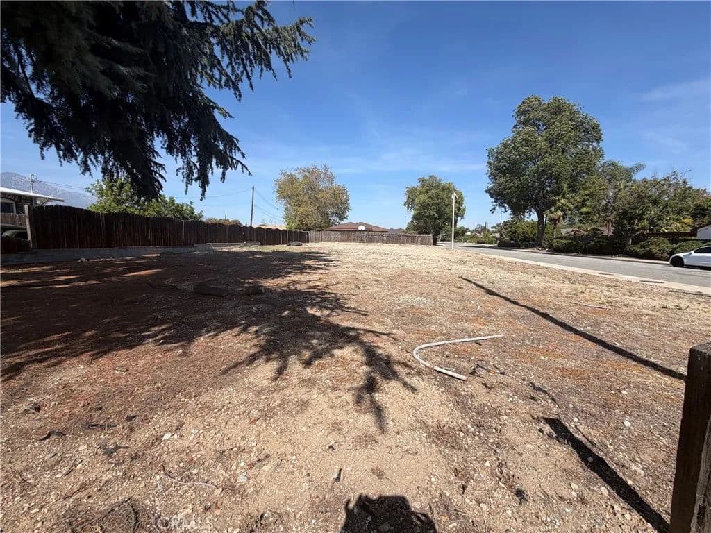 0.2 Acres of Land for Sale in Claremont, California - Claremont, California, 91711