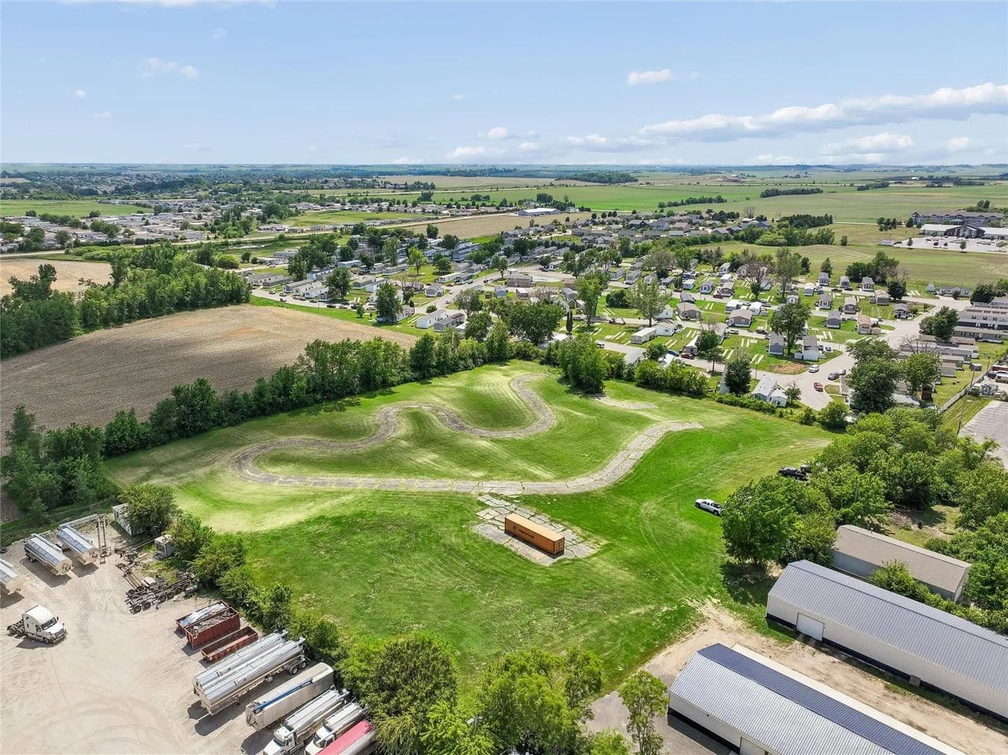 4.64 Acres of Land for Sale in Cedar Rapids, Iowa - Cedar Rapids, Iowa, 52404