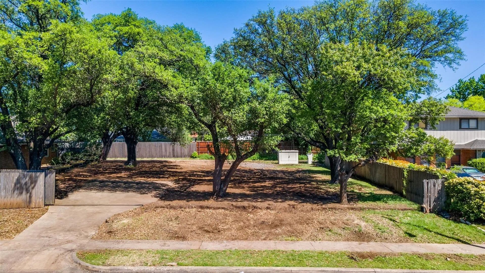 0.26 Acres of Land for Sale in Dallas, Texas - Dallas, Texas, 75229