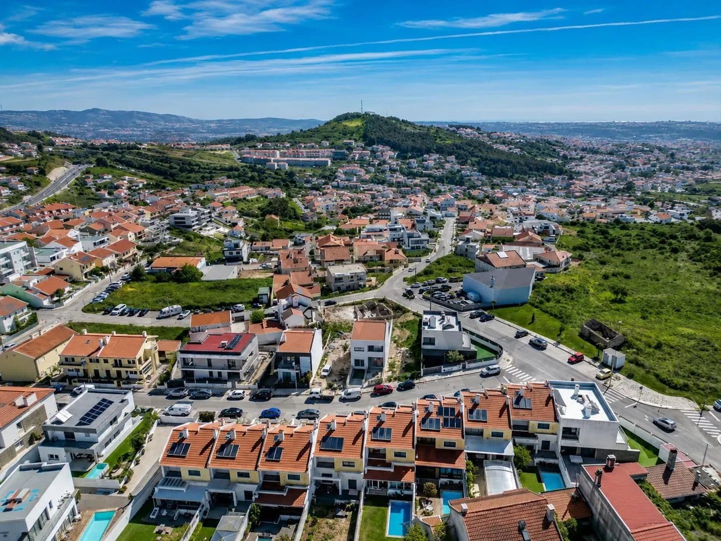 240.9 Acres of Land for Sale in Ramada e Caneças, Odivelas - Portugal