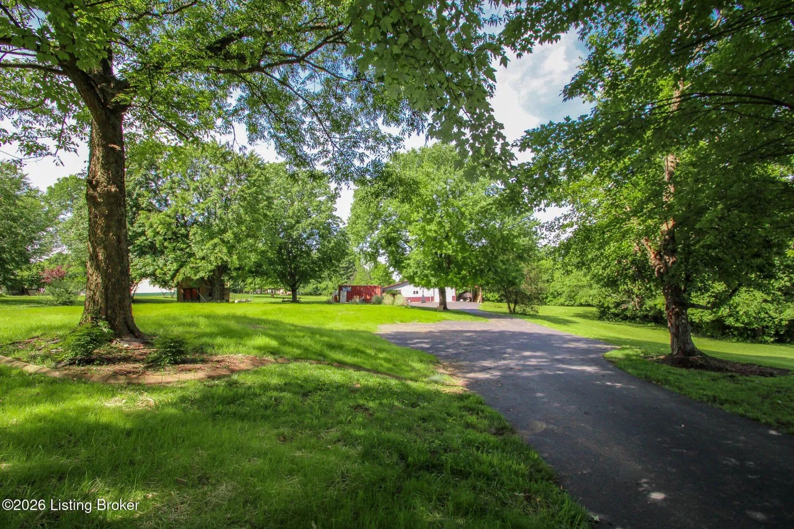 Property from 5508 Clover Ridge Dr - KW - Crestwood, Kentucky, 40014