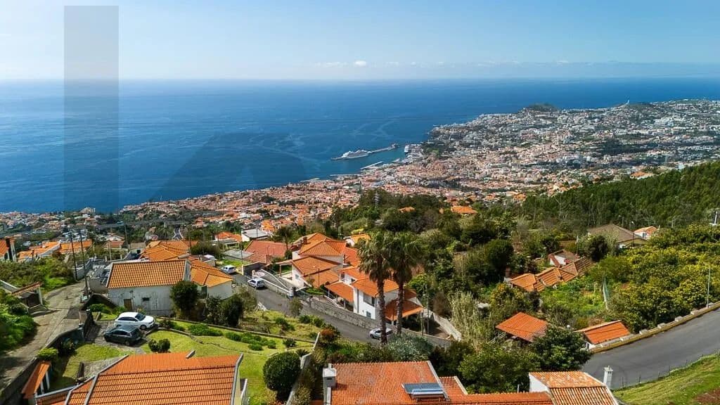 1000 Acres of Land for Sale in São Gonçalo, Funchal - land for sale