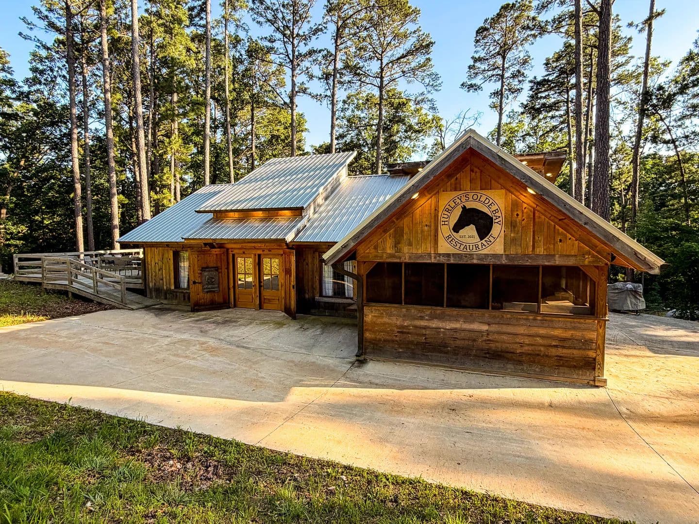 Hurley’s Olde Bay Cabins and Restaurant - Pineville, Missouri, 64856
