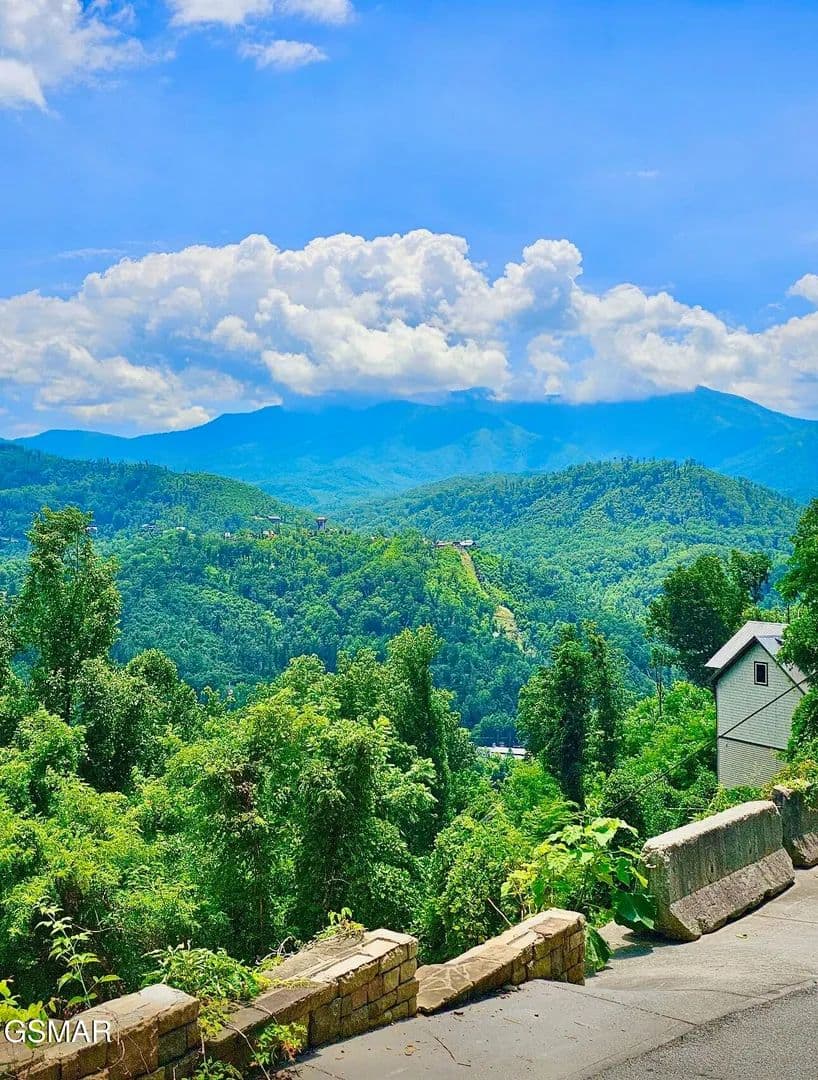 0.32 Acres of Land for Sale in Gatlinburg, TN - Gatlinburg, Tennessee, 37738