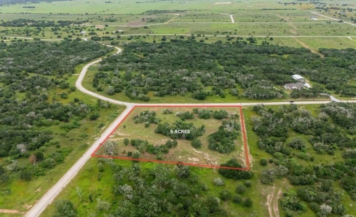 5.01 Acres of Land for Sale in Columbus, Texas - Columbus, Texas, 78934