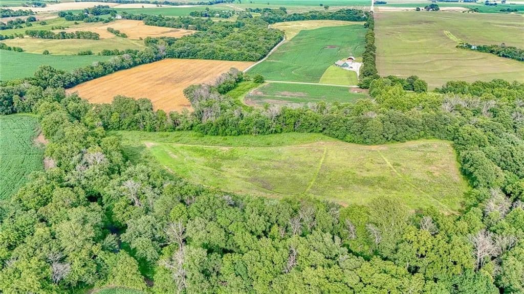 28.88 Acres of Land for Sale in Higginsville, MO - Higginsville, Missouri, 64037