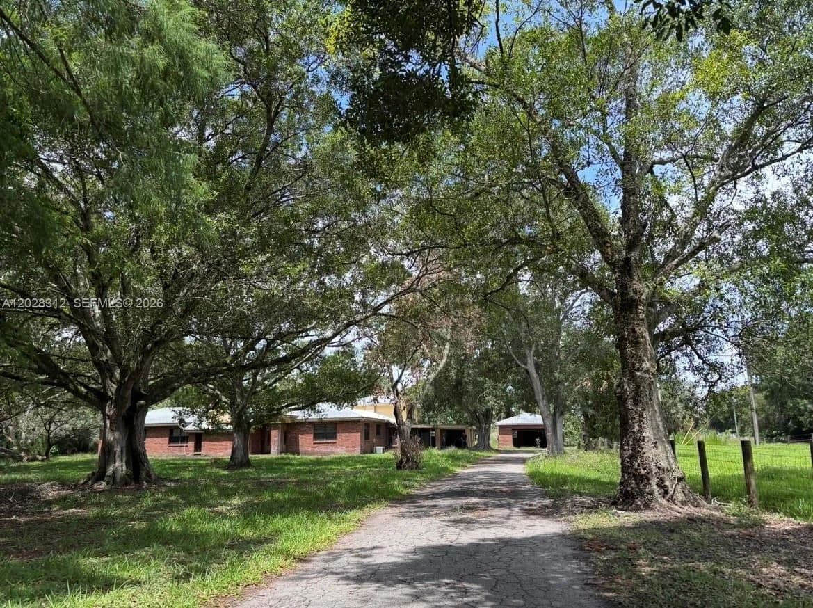 Property from 375 & 311 County Road 720 - KW - Clewiston, Florida, 33440