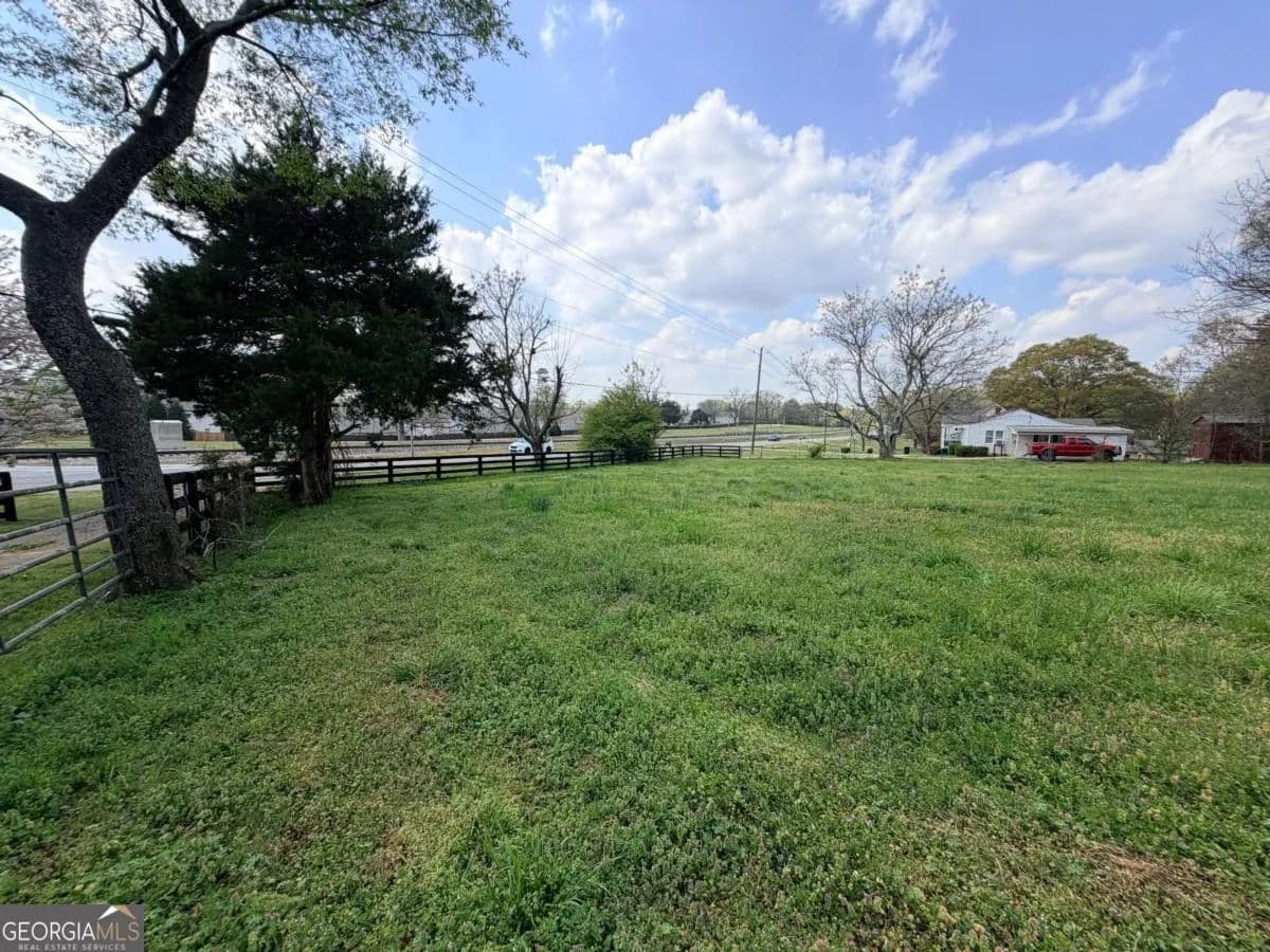 Property from 662 Old Gainesville Highway - KW - Pendergrass, Georgia, 30567