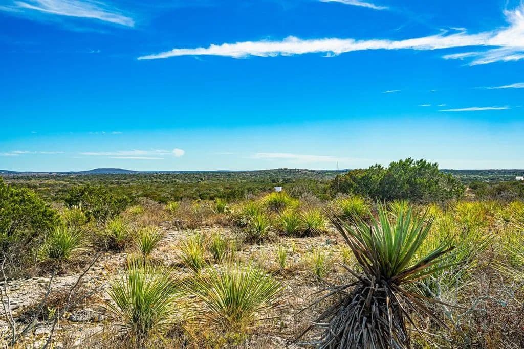 20.01 Acres of Land for Sale in Uvalde, Texas - Uvalde, Texas, 78801