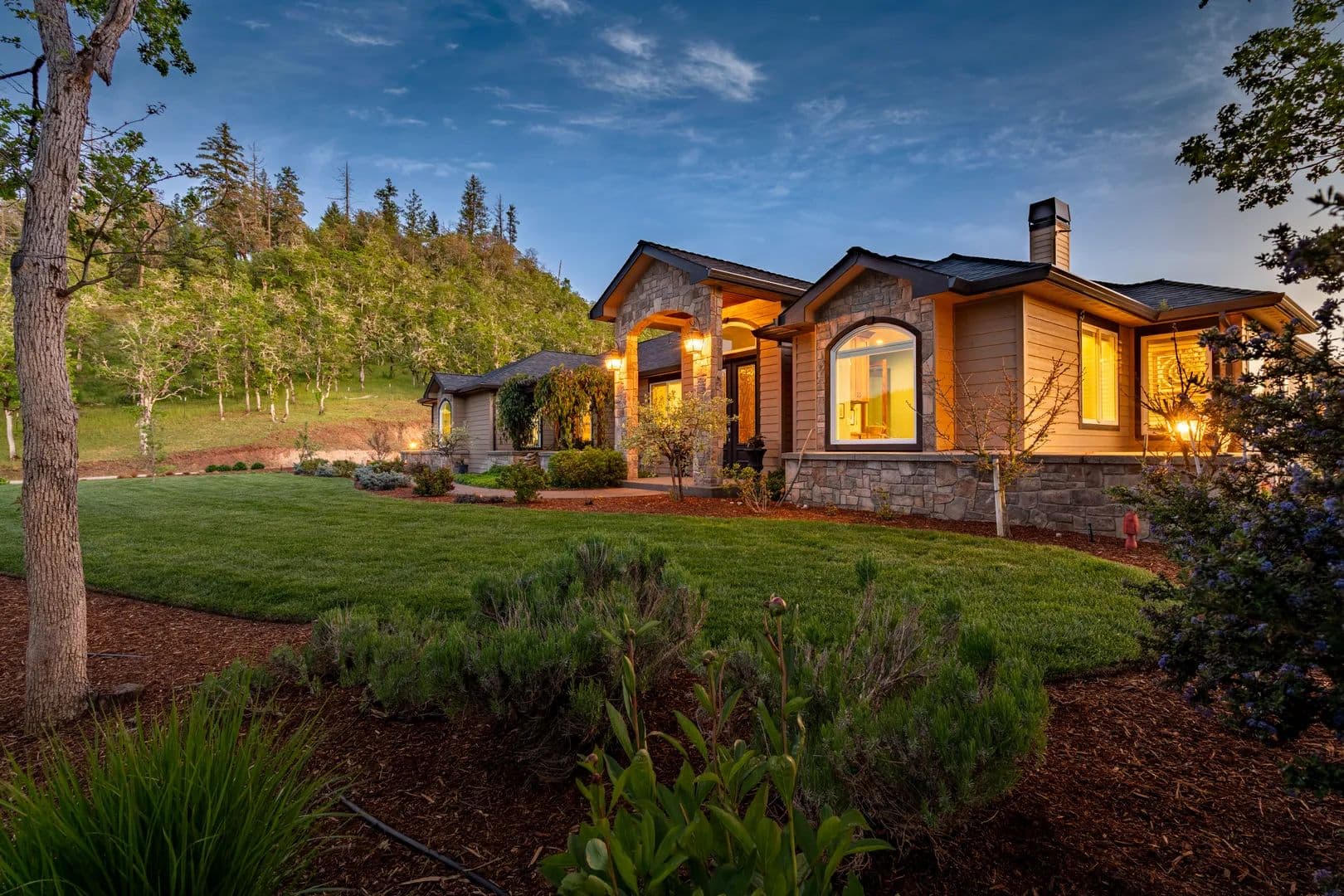 South Obenchain Ranch and Estate | 1884 - 1886 S Obenchain - Eagle Point, Oregon, 97524